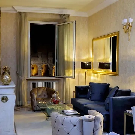 Luxury Colosseum View *