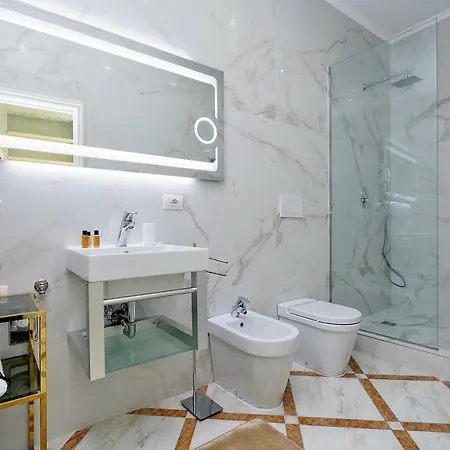 Luxury Colosseum View Apartamento Roma