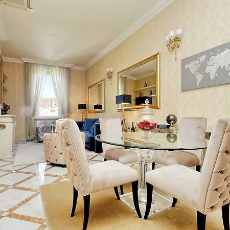 Luxury Colosseum View Apartment Rom