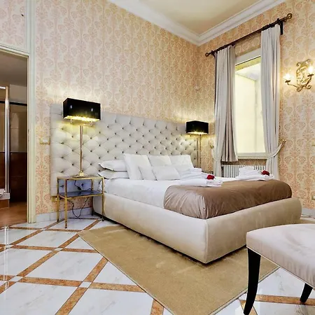 Luxury Colosseum View Apartment