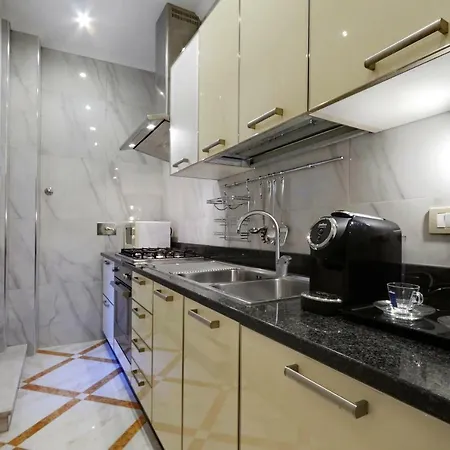 Luxury Colosseum View Apartment Rom